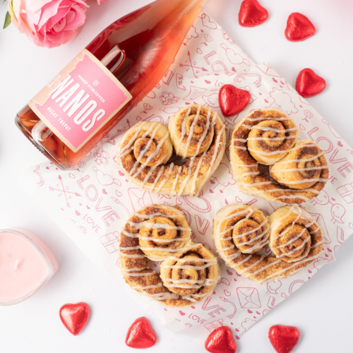 Rosé & Cinnamon Rolls